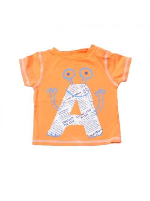 Fiú baba póló, narancssárga, betűs, nyakánál patentos, 6-9 hónapos méret, kis hibás, Nutmeg
